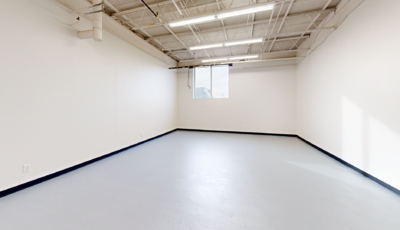 699 SQFT —— Plymouth Office / Creative / Photo Studio Space for Lease 3D Model